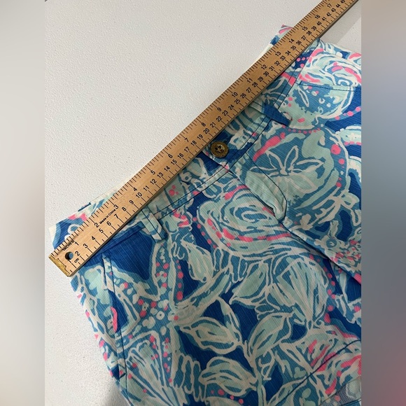 Lilly Pulitzer  print Bay Blue Into the Deep Callahan Shorts Size 0 - Picture 7 of 13